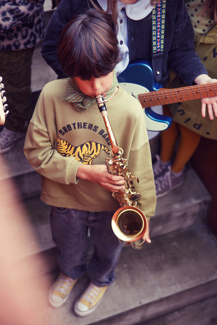 AW25.FLP2503A-Sweatshirt | Olive green w/ tiger print-olive green | carded organic cotton fleece