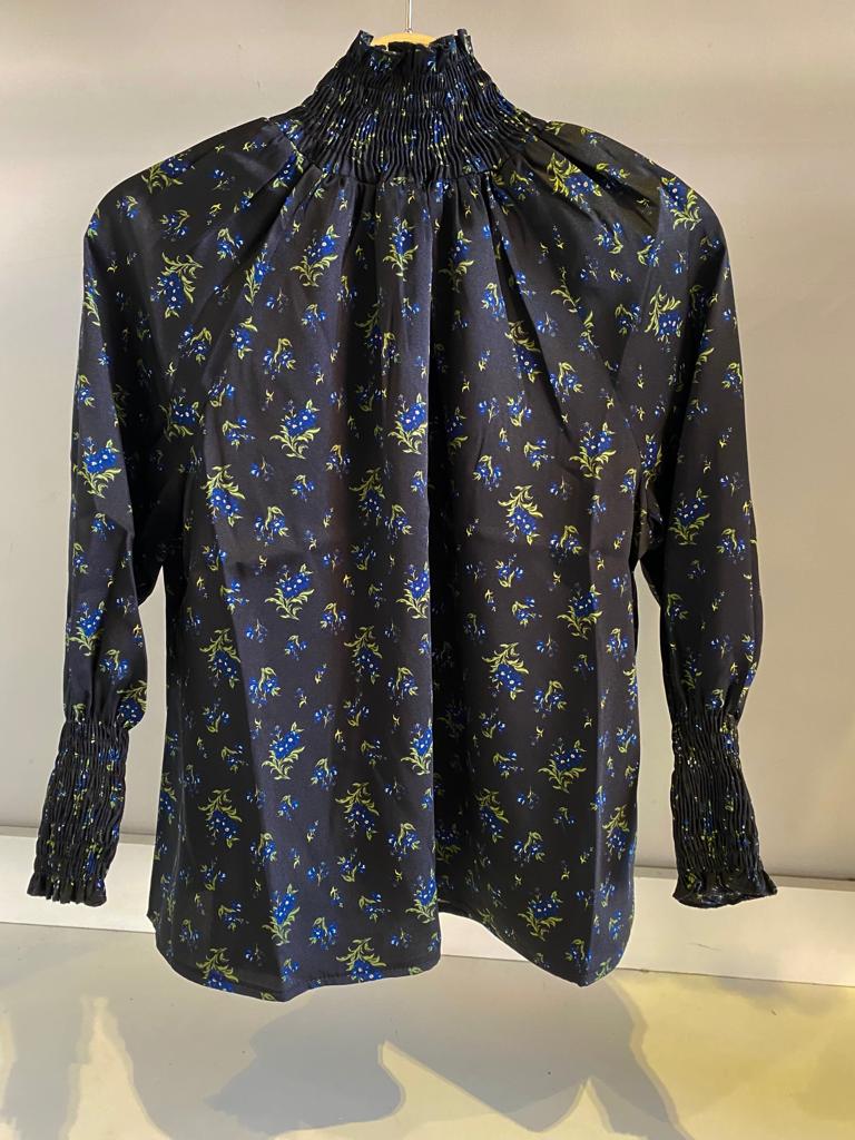 CRW22.4486-10 BLACK FLORAL