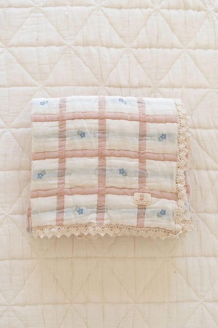 WHOLESALE MEADOW QUILT - PETAL