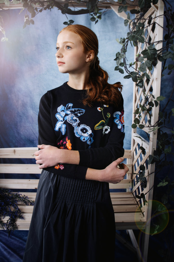 HKN837-SCATTERED FLORAL EMBROIDERY KNIT-MULTICOLOR