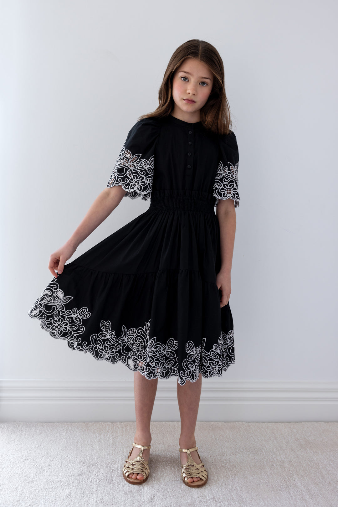 1277C-BLACK/CREAM SHIRRED EMBRODIERED DRESS