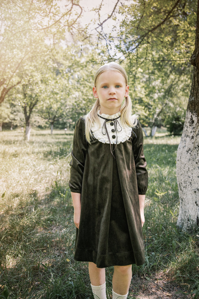 NDR612 VELVET DRESS WITH LACE BIB - MOCHA