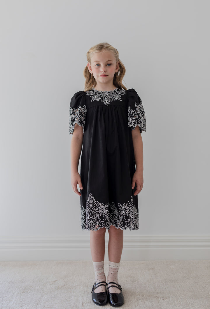 1377-CUT OUT LINEN COTTON DRESS-BLACK/CREAM