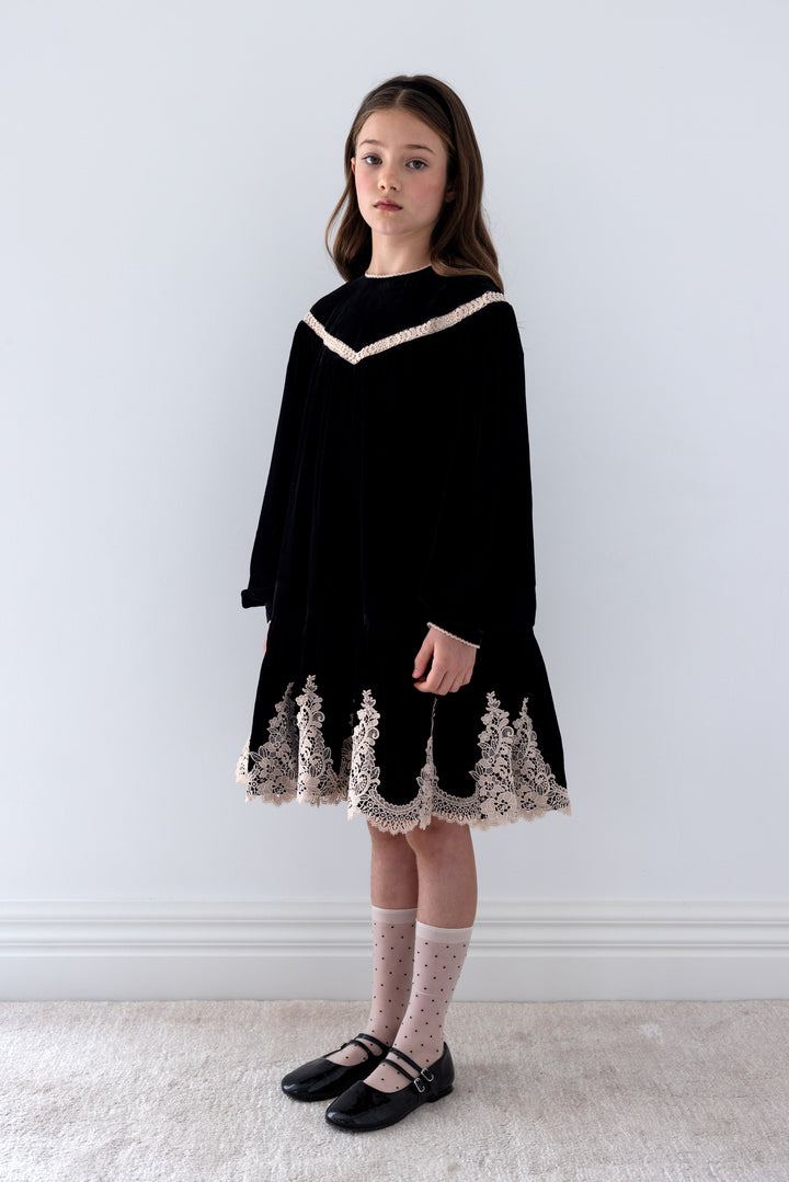 1468 Lace Hem Velvet Smock Dress - Black/Cream Lace