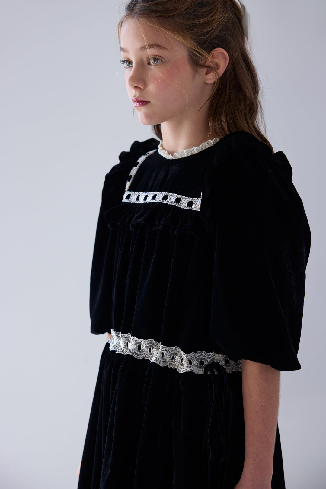 1485B Elbow Slv Ribbon Lace Trim Velvet Waisted Dress - Black/ Cream Lace