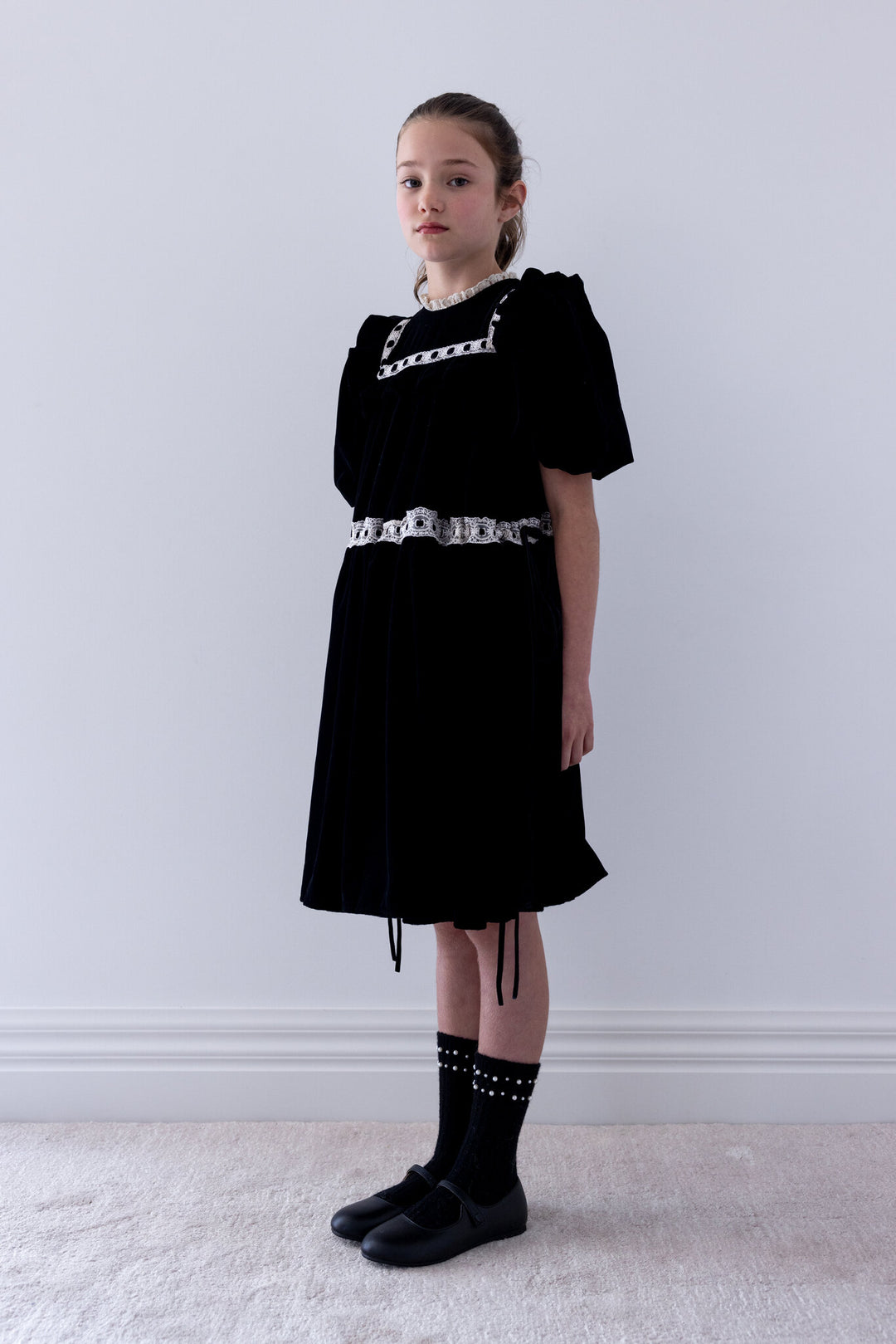 1485 S/S Ribbon Lace Trim Velvet Waisted Dress - Black/ Cream Lace