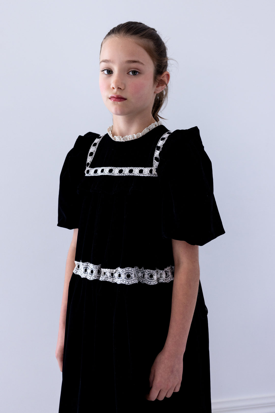 1485 S/S Ribbon Lace Trim Velvet Waisted Dress - Black/ Cream Lace