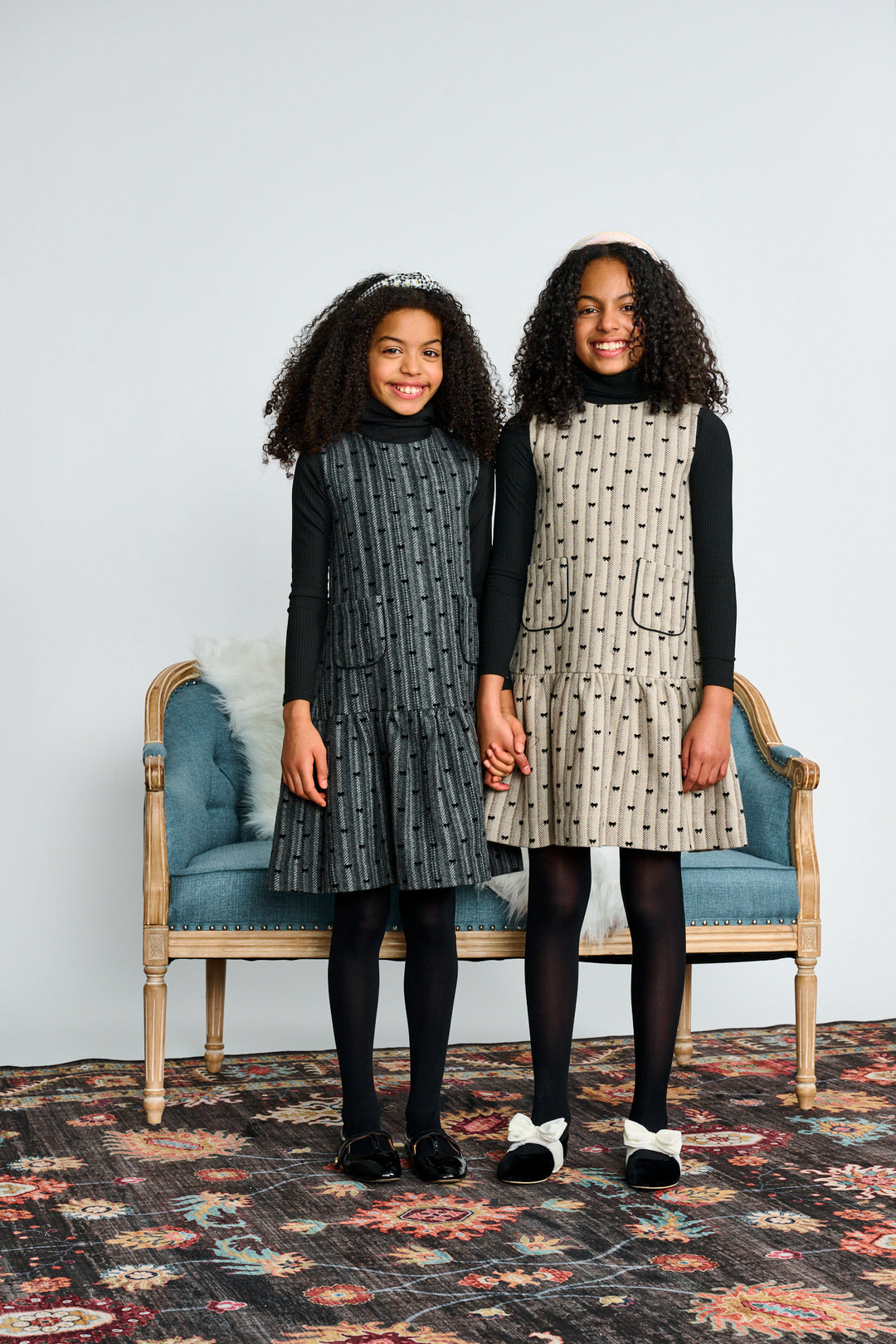 2622-B BEIGE TWEED W/ BOW PRINT JUMPER
