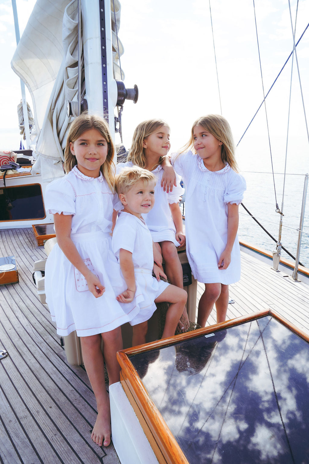 2643-GIRL LINEN DRESS WITH SCALLOPS LL-WHITE/DUSTY PINK