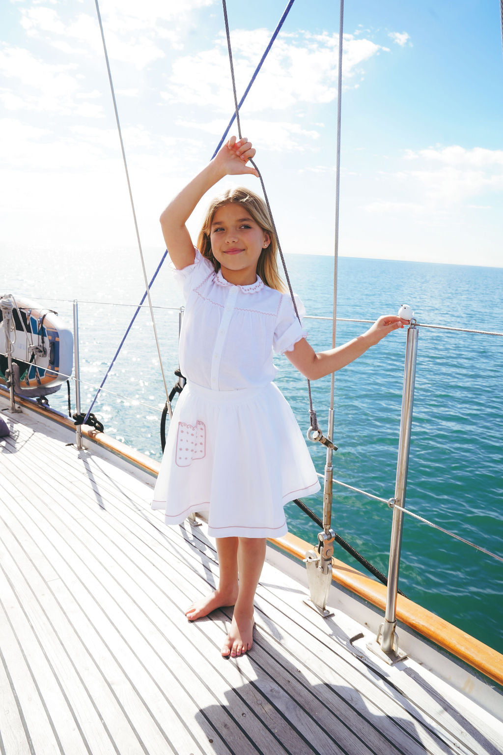 2641-GIRL LINEN SKIRT WITH SCALLOPS-WHITE/DUSTY PINK