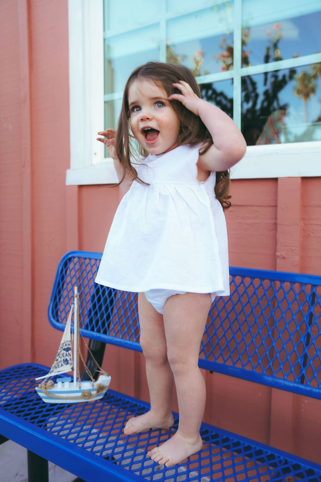 2645-BABY LINEN SET WITH SCALLOPS-WHITE/DUSTY PINK