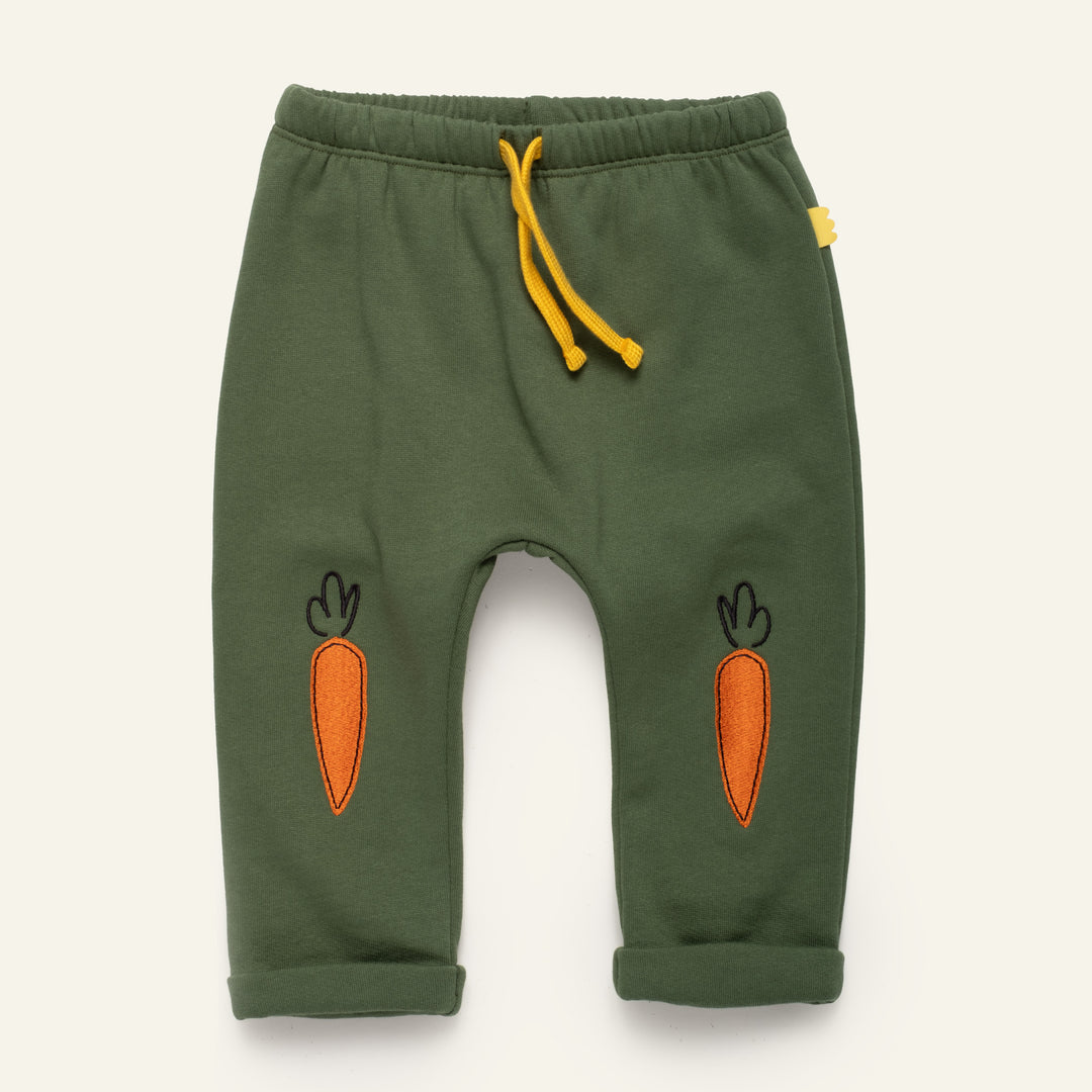 F26-B4105 EMBROIDERED CARROT JOGGER - GREEN PASTURES / CARROT
