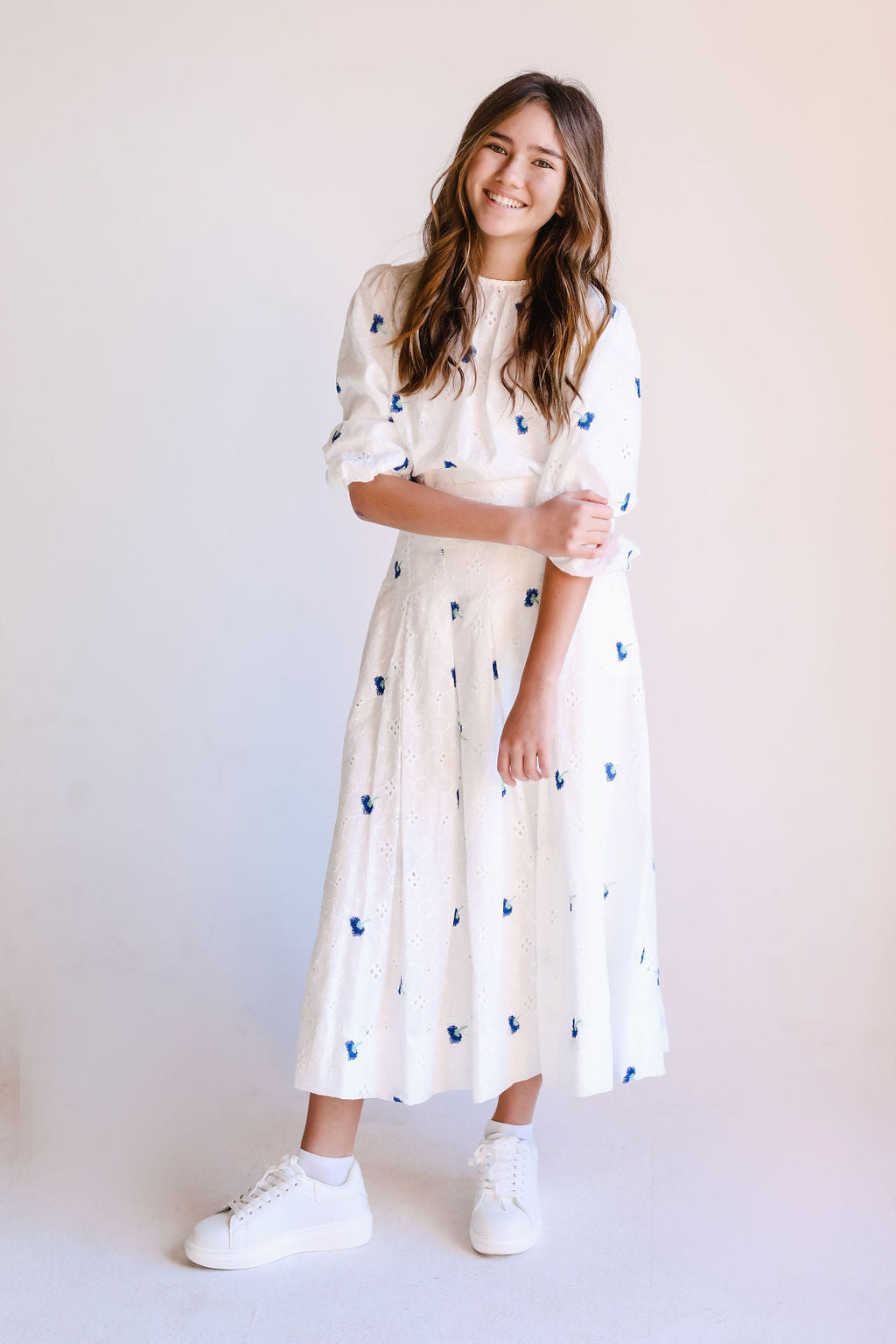 PLACID-White Eyelet