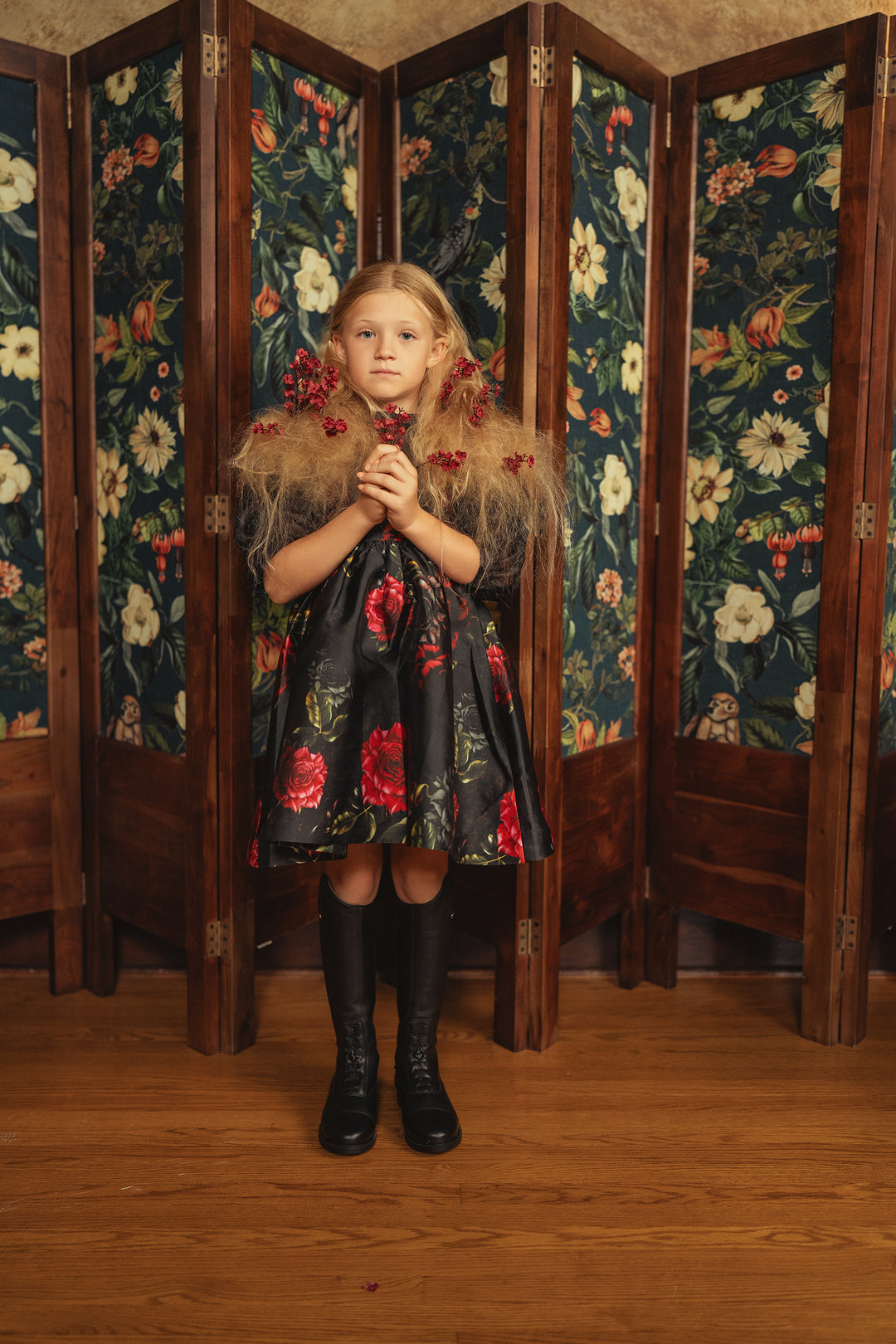 P8209 LOW CUT FLORAL JUMPER-BLACK