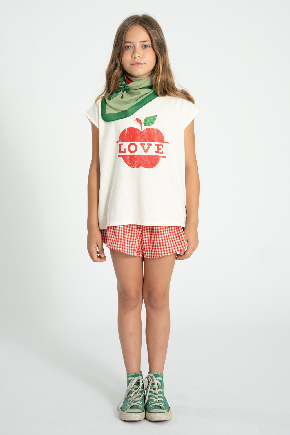SS26.JRS2610-SLEEVELESS T´SHIRT - ECRU W/ APPLE PRINT