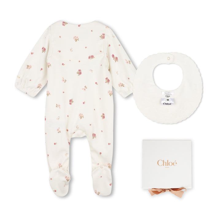 C21403 OFFWHITE FOOTIE AND BIB SET IN GIFT BOX