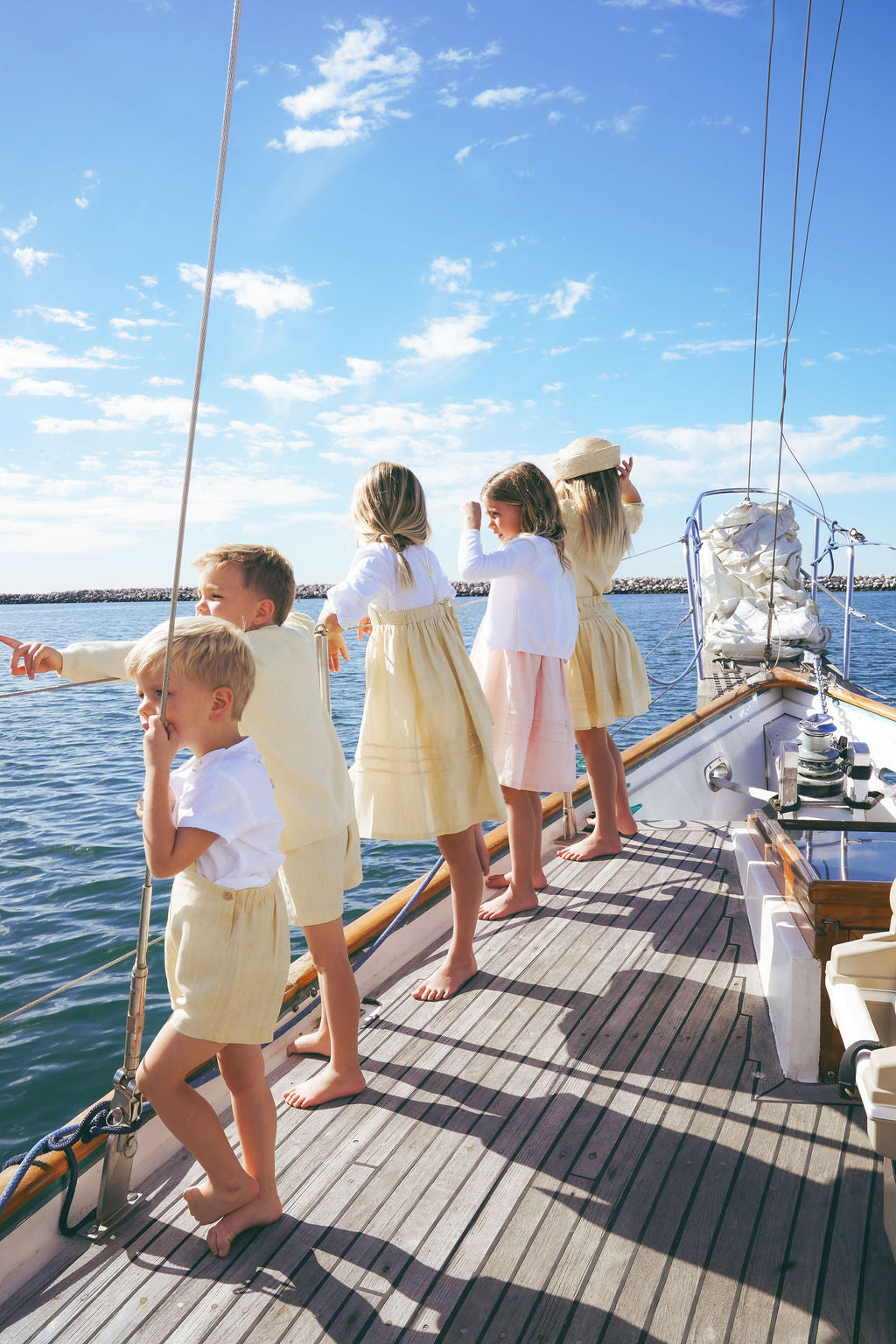 2616-BOY BERMUDAS WITH BUTTONS-YELLOW