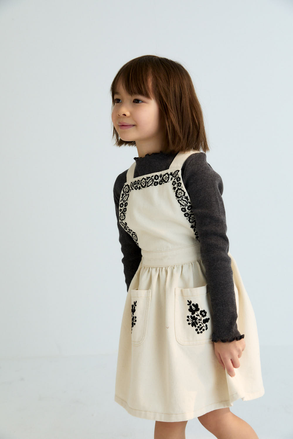 Tamara Special Apron-Moonlight White