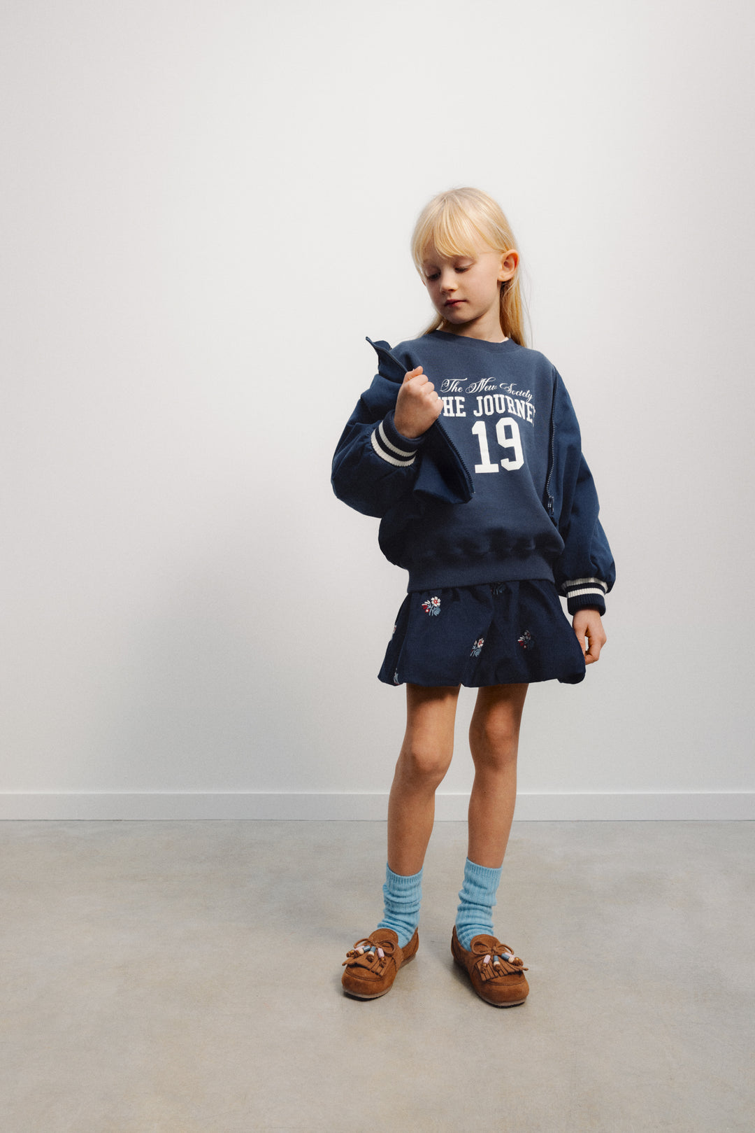 W26KSWE111 Bluff Sweatshirt Forged Iron