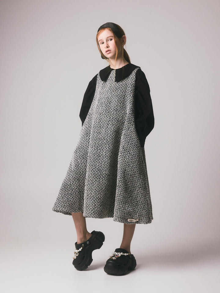 K022 190-3009 Holm Apron Dress - Black