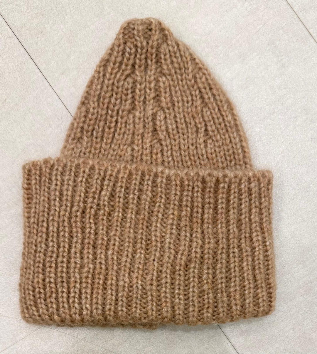 7024 BABY HAT FUZZY CAMEL