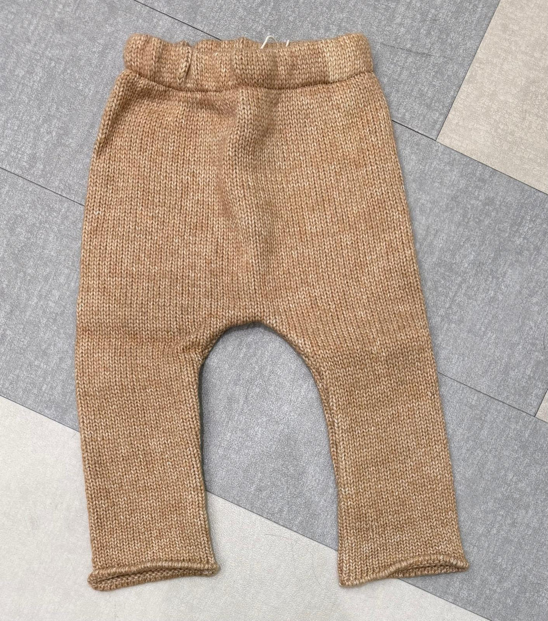 6064 BABY PANTS INUK RIBBED CAMEL